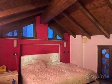 APPARTAMENTO IN CORTE CON BOX