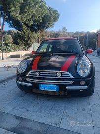 Mini Cooper r50 messa bene
