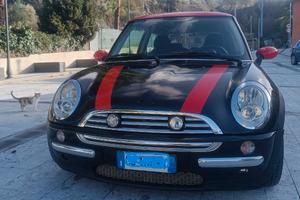 Mini Cooper r50 messa bene