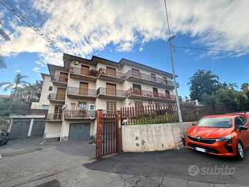 Acitrezza panoramico trivani con garage