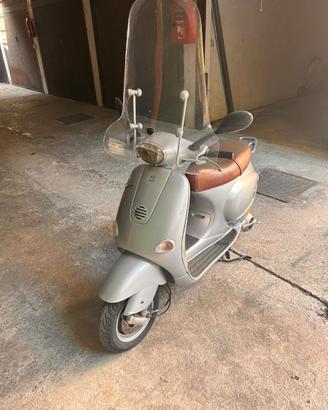 Vespa 150 grigia 1999