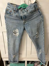 Levis jeans