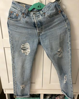 Levis jeans