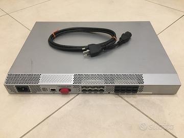 Brocade 200E - SAN switch FC 16 porte(8 Attive)
