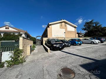 3 LOCALI A MARINO