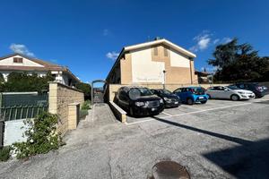 3 LOCALI A MARINO
