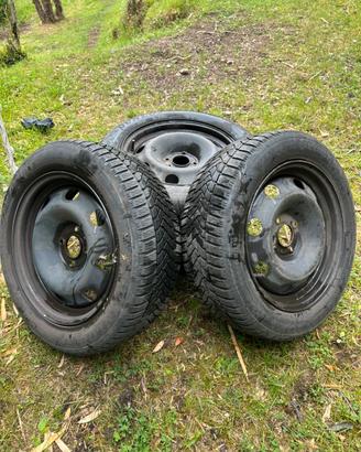 Gomme dunlop winter sport 5 205/55 R16 +cerchi