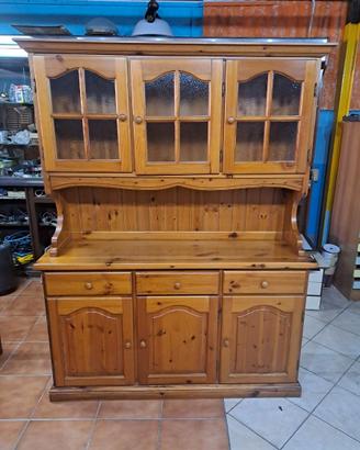 credenza,  panca, tavolo e 4 sedie