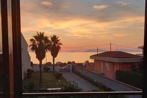 Luminoso monolocale fronte mare a milazzo
