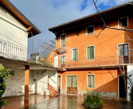 CASA DI CORTE A MANERBA DEL GARDA