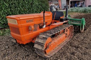 Trattore Fiat 605C con Fresa, Aratro e Estirpatore