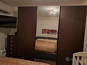 Armadio tre ante con specchio 