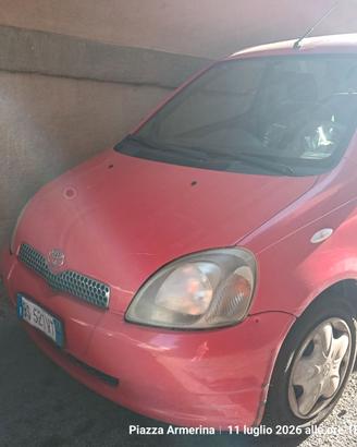 Toyota Yaris  1000cc meccanica ed interni perfetti