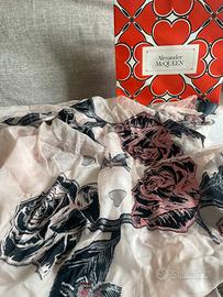 Stola Alexander McQueen