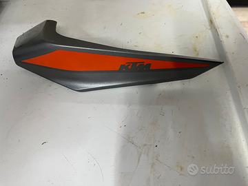 Mascherina portafaro destra ktm duke 125