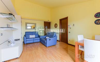 3 LOCALI ULTIMO PIANO CON BOX, LIBERO SUBITO