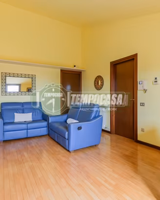 3 LOCALI ULTIMO PIANO CON BOX, LIBERO SUBITO