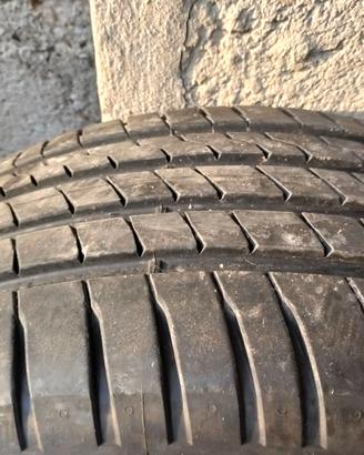 Pneumatici  235/45/17