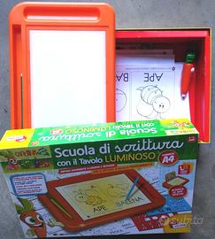 Lisciani Scuola di scrittura con tavolino luminoso - Tutto per i bambini In  vendita a Treviso