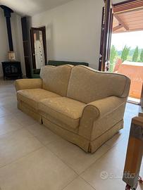 Divano chiaro 3-4 posti