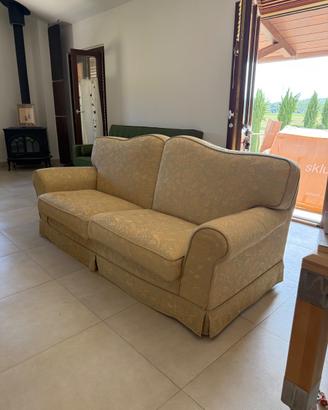 Divano chiaro 3-4 posti