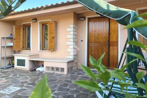 VILLA A SCHIERA A FABRICA DI ROMA