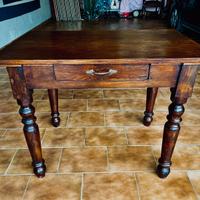 tavolo antico d’antiquariato