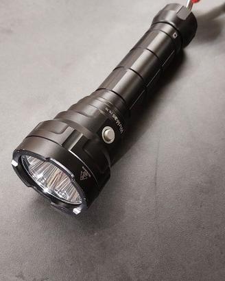 Torcia da 13000 lumen - fascio fino a 500m!!
