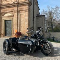 BMW R 18 First Edition con Sidecar