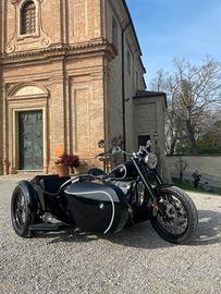 BMW R 18 First Edition con Sidecar