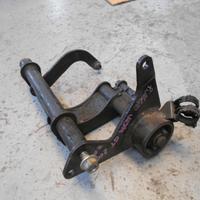 Supporto motore staffa vespa gts granturismo