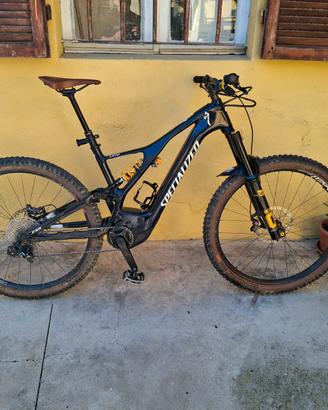 Ebike SPECIALIZED TURBO LEVO anno 2020 in CARBONIO