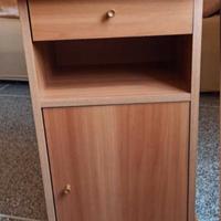 Mobiletto in legno