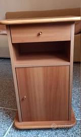 Mobiletto in legno