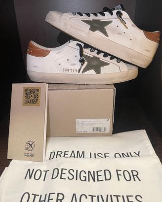 Golden Goose superstar