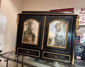 Mobiletto antico in legno