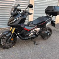 Honda XADV 750
