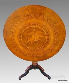 Tavolo Rotondo Intarsiato cavaliere Rolo XIX sec.