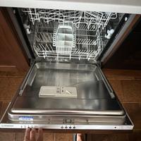 Lavastoviglie Indesit praticamente nuova 13 copert