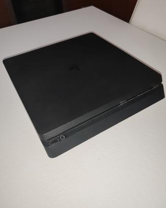 Playstation 4 slim 2020