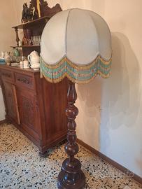 lampada da terra vintage