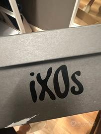 Stivaletti in pelle Ixos