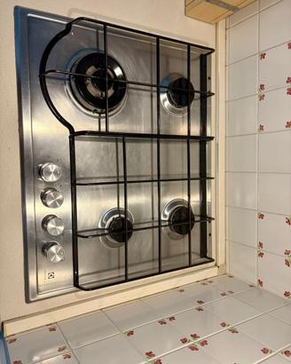 Cucina due comodini e comò