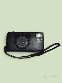 Macchina fotografica analogica Nikon Zoom 310 AF