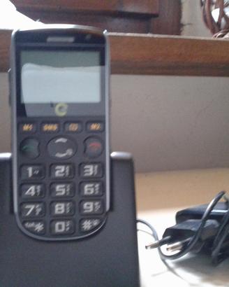 Cellulare confort 100 con tasti grandi e torcia