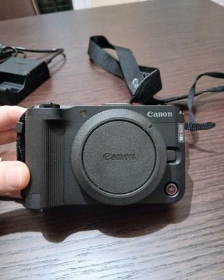 Canon R50 V da 24MP e 4K 30fps C-Log 3