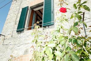 TOWER Terratetto in pietra autonomo