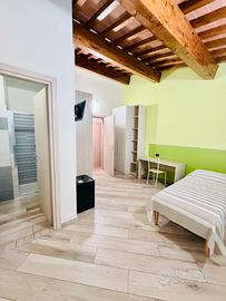 Posto letto in ampia doppia per studentessa
