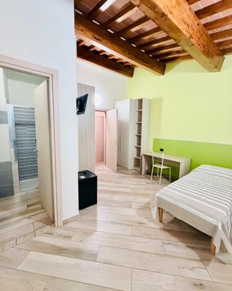 Posto letto in ampia doppia per studentessa