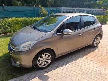 Peugeot 208 5p 1.4 hdi 8v Active - 2012